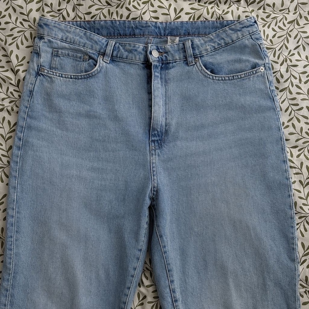 Blue Lightwash Mom Jeans